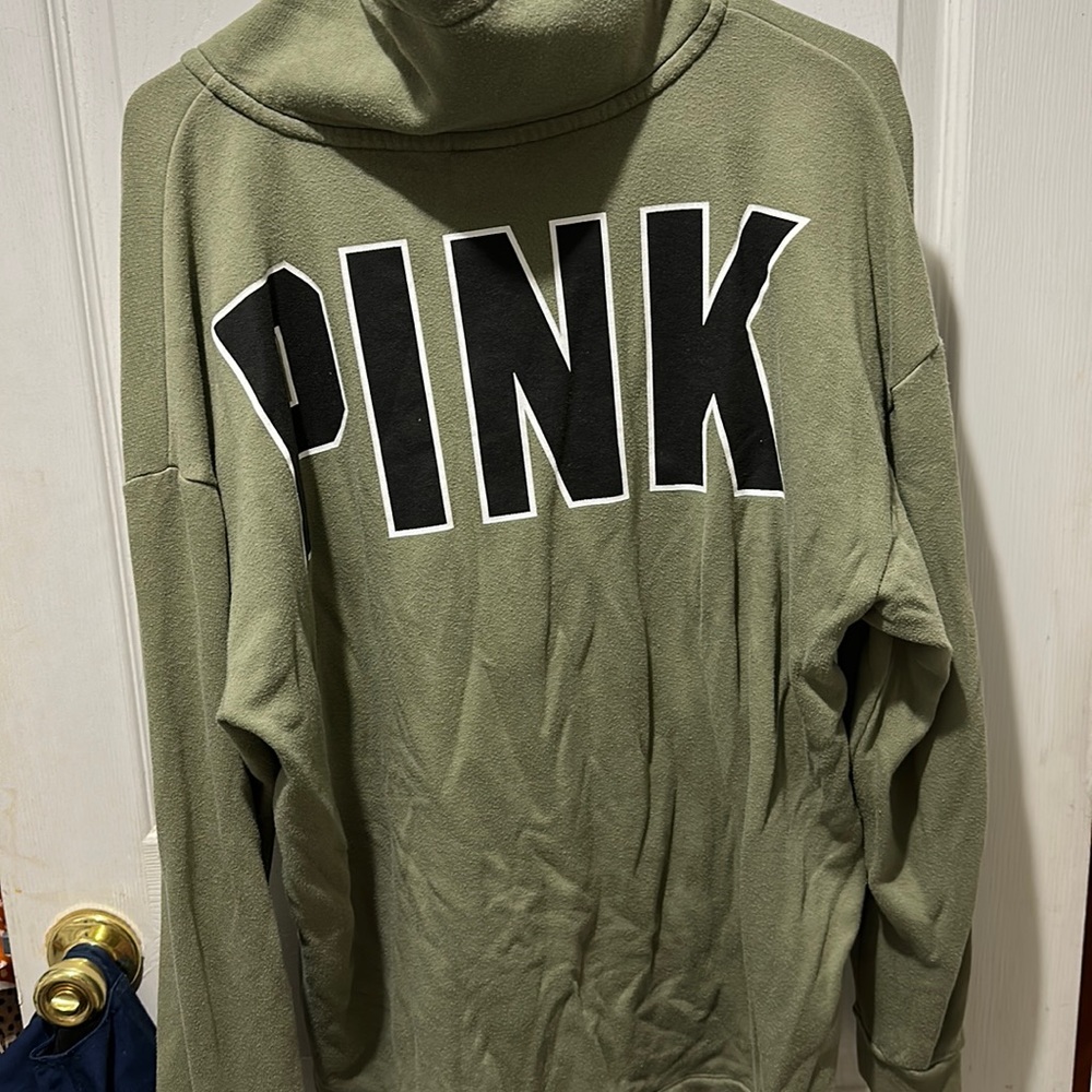 Vs pink pullover